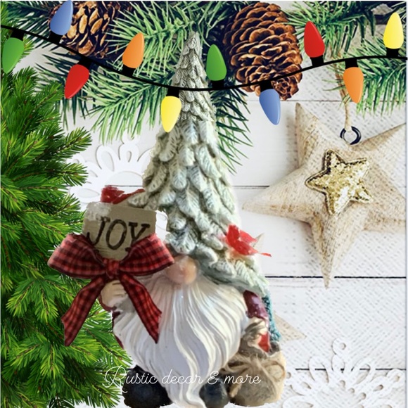 Woodsmen Christmas Cardinal Tree Gnome For Your Tier Trays - Picture 1 of 1